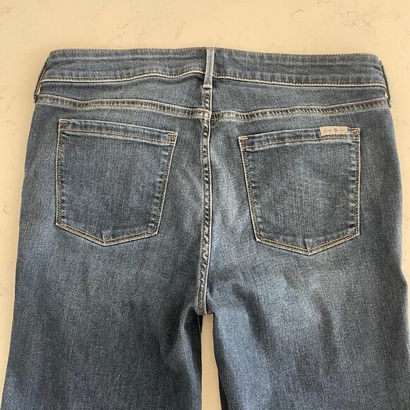 Eddie Bauer Slightly Curvy Fit 5 Pocket Med Wash Denim Jean Shorts Blue Sz 10 - Picture 6 of 12